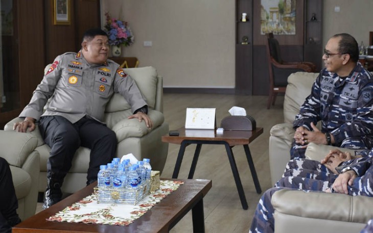 Danlantamal IV saat Kunjungi Mapolda Kepri