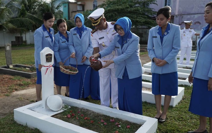 Wing Udara 1 saat Ikuti Ziarah Rombongan HUT TNI AL di TMP Pusara Bhakti