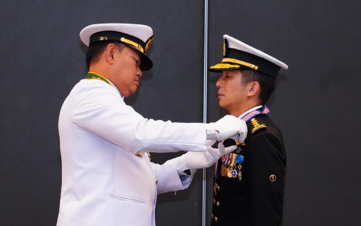 Panglima Singapura Dianugrahi Bintang Jalasena Utama 