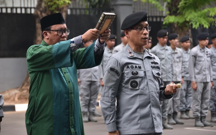 Upacara Serah Terima dan Pelantikan Jabatan yang dipimpin oleh Kepala Bakamla RI Laksdya TNI Dr. Irvansyah, S.H., M.Tr.Opsla., di lapangan Mabes Bakamla RI, Jakarta, Jumat (13/10/2023).