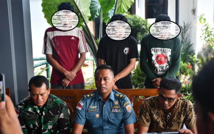 Palaksa Lanal TBK, Mayor Laut (H) P Panjaitan dalam konferensi pers di Mako Lanal TBK, Rabu (1/11).