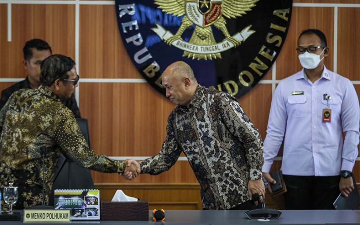 MenKopUKM, Teten Masduki, pada acara FGD bertema Bedah Kasus Koperasi Simpan Pinjam Indosurya, di Kantor Kemenko Polhukam, Jakarta, Selasa (7/3)