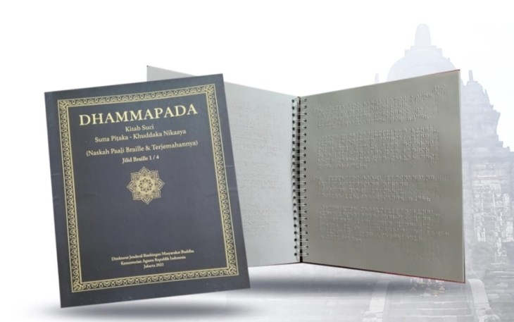 Kitab Suci Buddha dalam versi cetak braille 