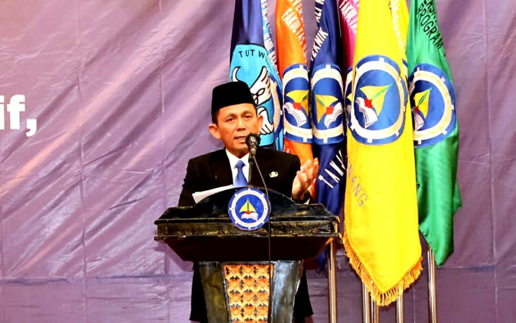 Gubernur Kepulauan Riau H. Ansar Ahmad 
