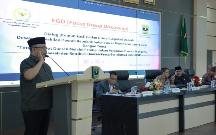 Sekdaprov Sumbar, Hansastri saat membuka secara resmi dialog BULD DPD RI dengan OPD lingkup Pemprov Sumbar di Auditorium Gubernuran.