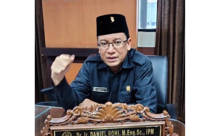 Anggota komisi B DPRD Jawa Timur Daniel Rohi 