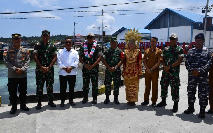 Danrem 023/KS Kunjungi Koramil 13/PP Pulau Tello Kodim 0123/Nias