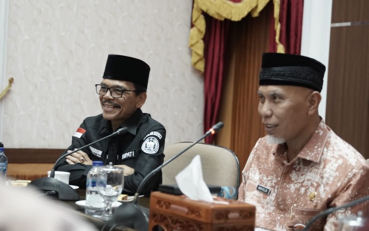 Gubernur Sumbar Mahyeldi, saat menerima audiensi Bupati Limapuluh Kota bersama Wali Nagari Batu Ampa dan sejumlah tokoh masyarakat di Gubernuran Sumbar, baru-baru ini.