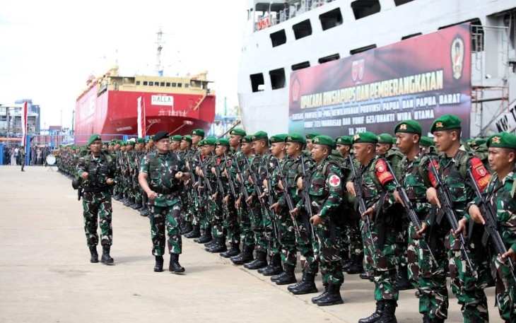 Panglima TNI saat Lepas Keberangkatan Yonif 721/Makassau dan Yonif 623/Bhakti Wira Utama Laksanakan Tugas Operasi Pamtas RI-PNG