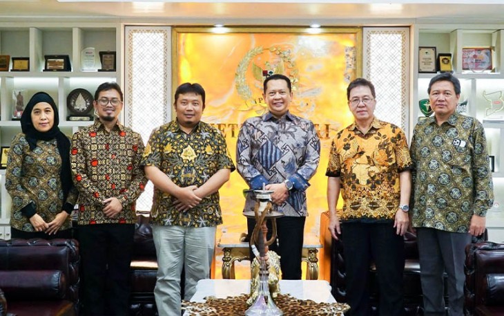 Bamsoet saat menerima pengurus Himpunan Pengembang Permukiman dan Perumahan Rakyat (Himperra), di Jakarta, Jumat (1/12/23).