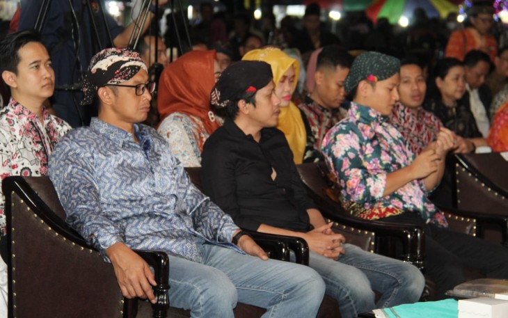 Dandim 0806/Trenggalek dan Forkopimda Meriahkan Hari Jadi Ke-829 Trenggalek dengan Wayang Kulit