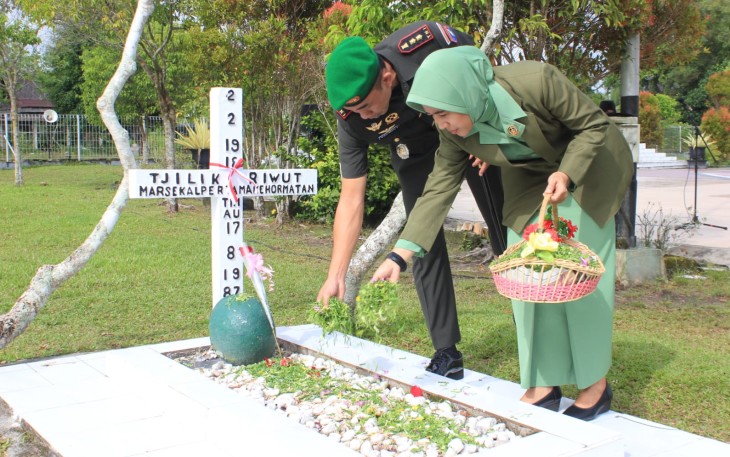 Dandim 1016/PLK Hadiri Ziarah Rombongan di TMP Sanaman Lampang