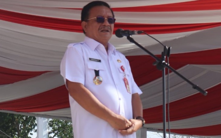 Walikota Bitung saat memimpin apel perdana tahun 2023