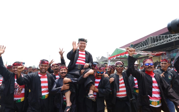Kasad Buka dan Saksikan Lomba Karapan Sapi Piala Kasad Tahun 2023