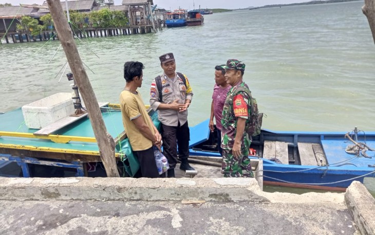 Bhabinkamibmas Berikan Imbauan Keselamatan Berlayar