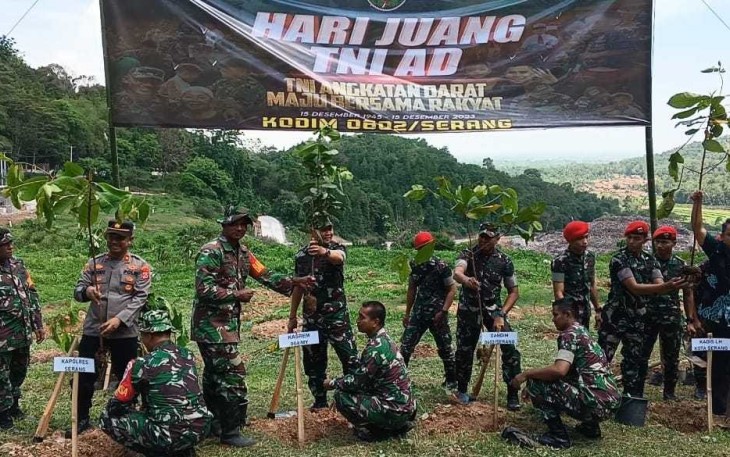 Komandan Kodim (Dandim) 0602/Serang Letnan Kolonel (Letkol) Inf Mulyo Junaidi, S.E., M.Tr (Han)  melaksanakan penghijauan dengan penanaman pohon, selain dilakukan juga pembersihan sampah dijajaran Koramil, dalam rangka memperingati Hari Juang TNI AD Ke-78 Tahun 2023 