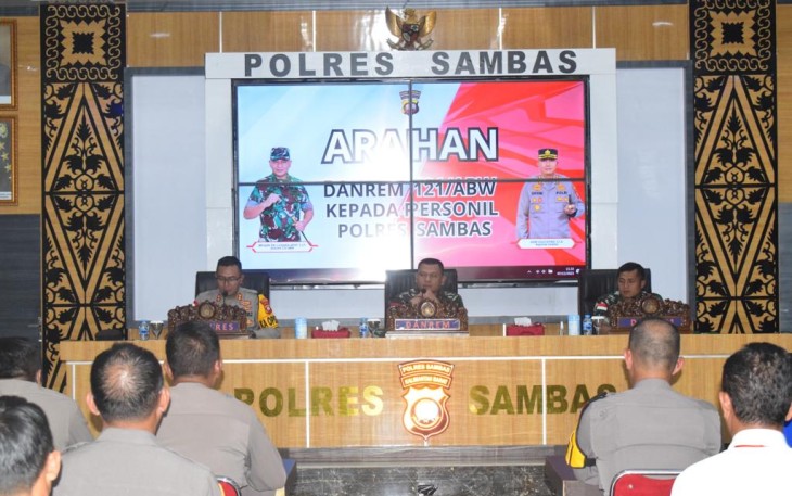 Danrem 121/ABW Kunjugi Polres Sambas 