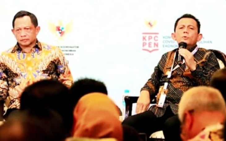Gubernur Ansar (kanan) saat Ditampuk Jadi Narasumber di Rakornas Transisi Penanganan Covid-19 dan Pemulihan Ekonomi Indonesia