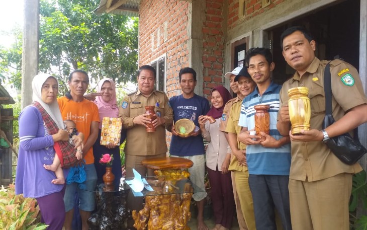 Karya Seni Olahan Kayu 