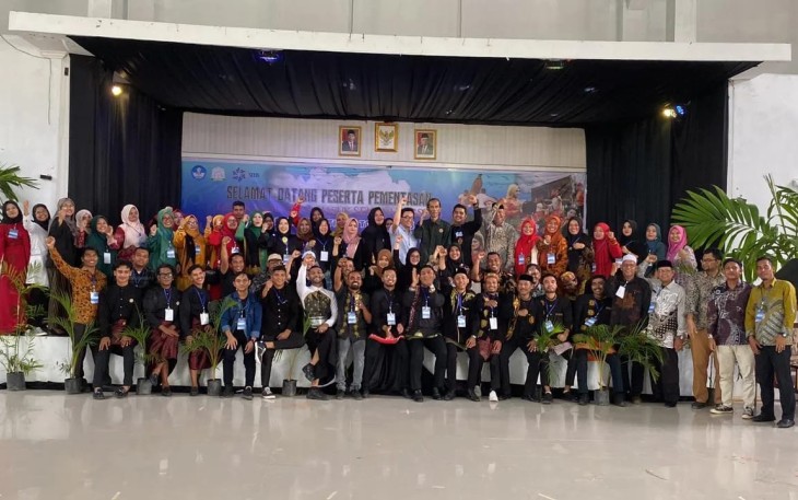Pemerhati Pendidikan Seni Budaya Aceh Timur Maimunzir Sukses Buat Pementasan Gerakan Seniman Masuk Sekolah