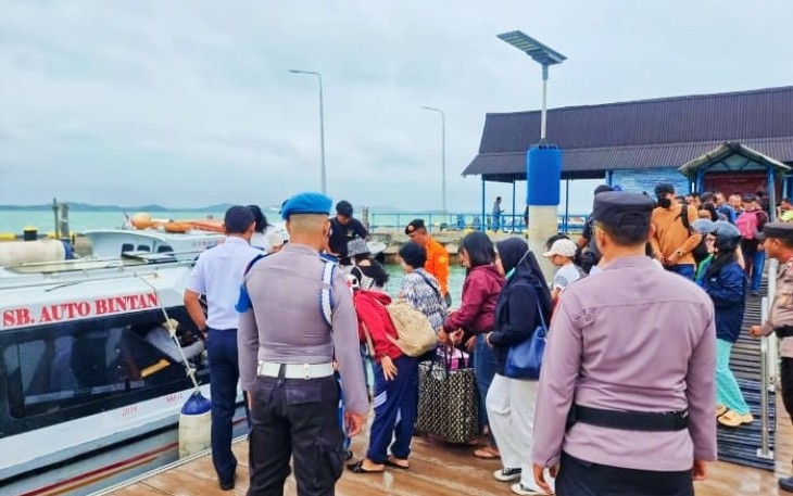 Pelayanan Penyeberangan Pos ASDP dan Bulang Linggi Tanjung Uban dalam Oprasi lilin Seligi 2023
