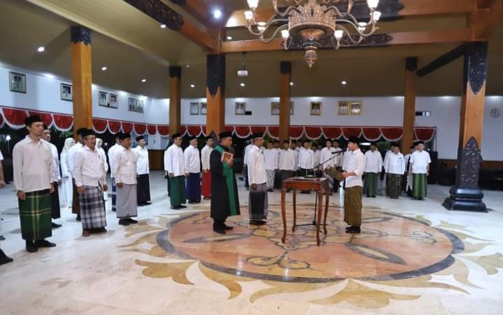 Bupati Trenggalek, Mochamad Nur Arifin, saat mengambil sumpah dan pelantikan 20 pejabat administrator lingkup Pemkab Trenggalek, di Pendapa Manggala Praja Nugraha, Senin (30/10/2023) malam.