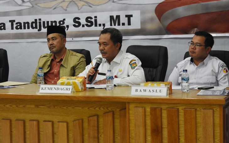 Kepala BSKDN Kemendagri Yusharto Huntoyungo saat melakukan kunjungan kerja ke Kabupaten Karo bersama Komisi II Dewan Perwakilan Rakyat Republik Indonesia (DPR RI) pada Rabu, 22 November 2023.