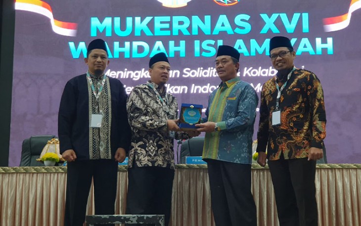 Penyerahan cindera mata