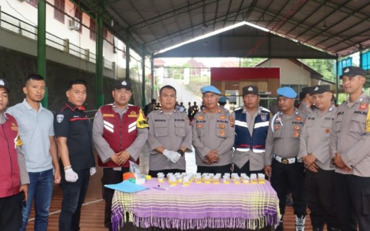 Polres Tapsel Tes Urine dan Cek Kesehatan Anggota 