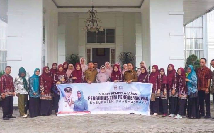 Sekretaris TP PKK Dharmasraya Refi Sandra Adakan Kunjungan Kerja ke Pasaman Barat