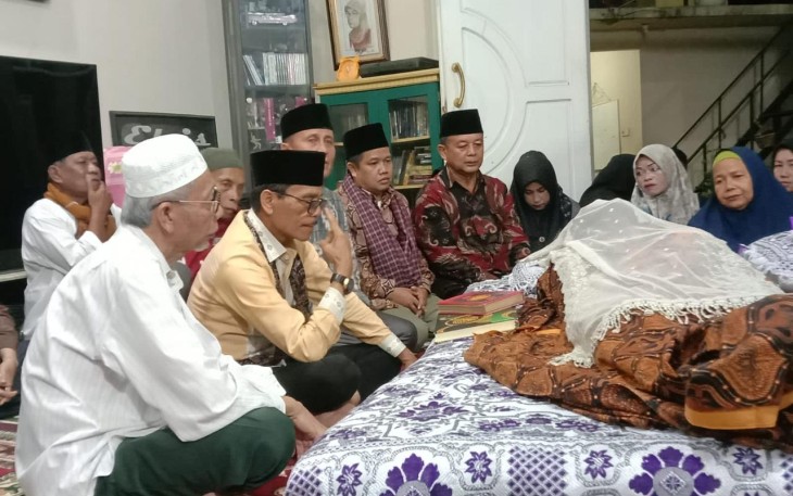 Bupati Safaruddin, saat berbela sungkawa