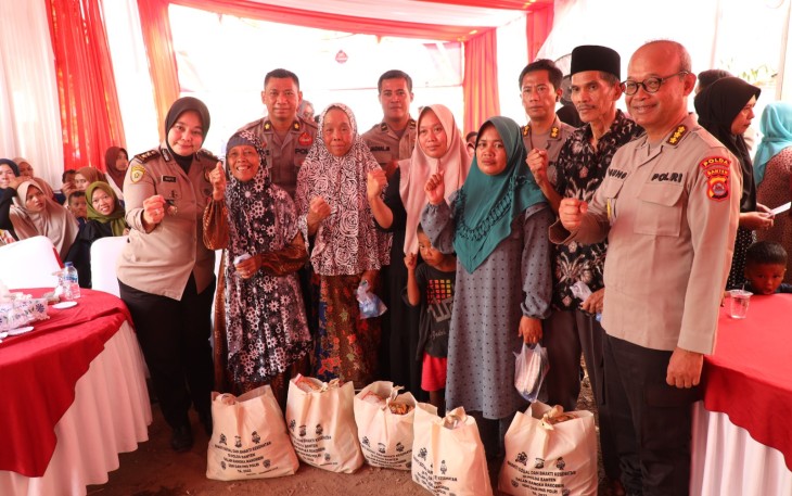 Bakti Sosial dan Bakti Kesehatan Dilakukan Polda Banten Kepada Masyarakat