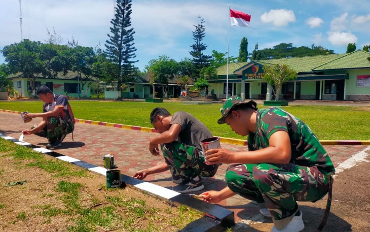 Kodim 0801/Pacitan melaksanakan pemeliharaan pangkalan, Rabu (27/12/2023)