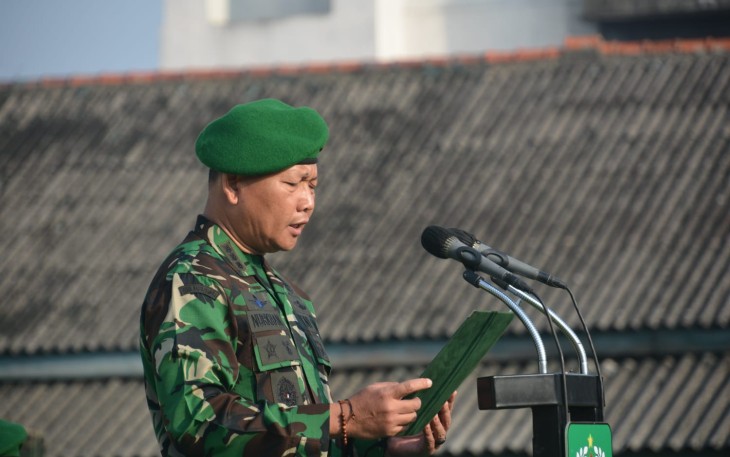 Inspektur Upacara Kasrem 064/MY Kolonel Inf Nurkhan 