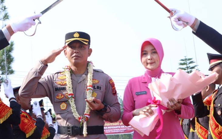 Prosesi Adat Gayo dan Pedang Pora