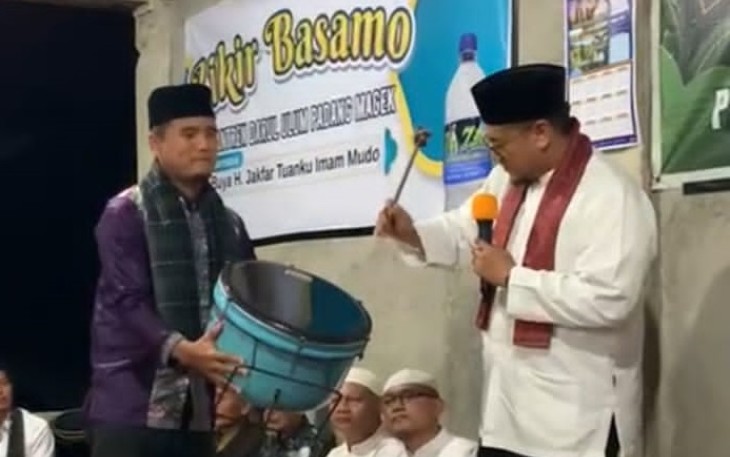 Wabup Richi Aprian Resmikan Aula Baru Ponpes Darul Ulum Padang Magek