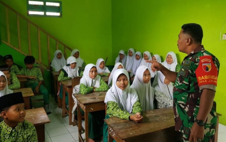 Danrem 081/DSJ Perintahkan Babinsa Tanamkan Wasbang Sejak Dini