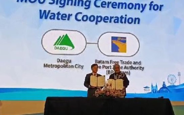 Badan Pengusahaan Batam (BP Batam) terus berkomitmen untuk meningkatkan pengelolaan air minum bagi masyarakat Kota Batam. Sebagai bentuk dari komitmen tersebut, BP Batam telah menandatangani memorandum of understanding (MoU) dengan Kota Daegu, Korea Selatan, Kamis (07/12/2023)