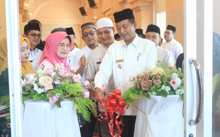 Wakil Bupati Risnawanto Resmikan Pojok Baca Pertama di Mesjid Agung Baitul Ilmi