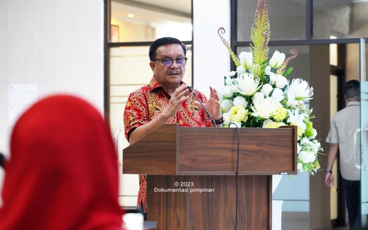 Wali Kota Bitung Maurits Mantiri saat memberikan sambutan