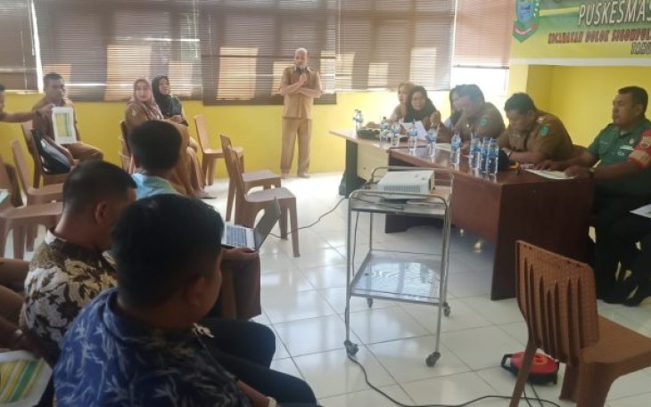 Bhabinkamtibmas Polsek Dolok, Bripka Sigit Dalimunthe, menghadiri acara yang merupakan program stop buang air besar sembarangan (BAB), Senin (17/7/2023)