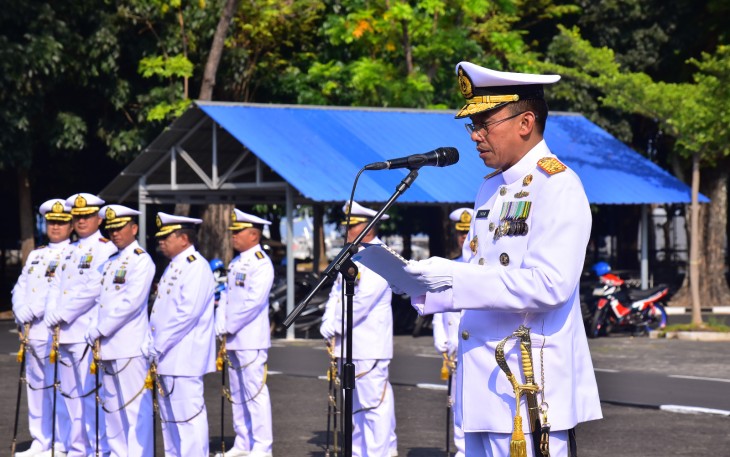 Danlantamal VI Makassar Pimpin Upacara Peringatan Hari Pahlawan di Lantamal VI
