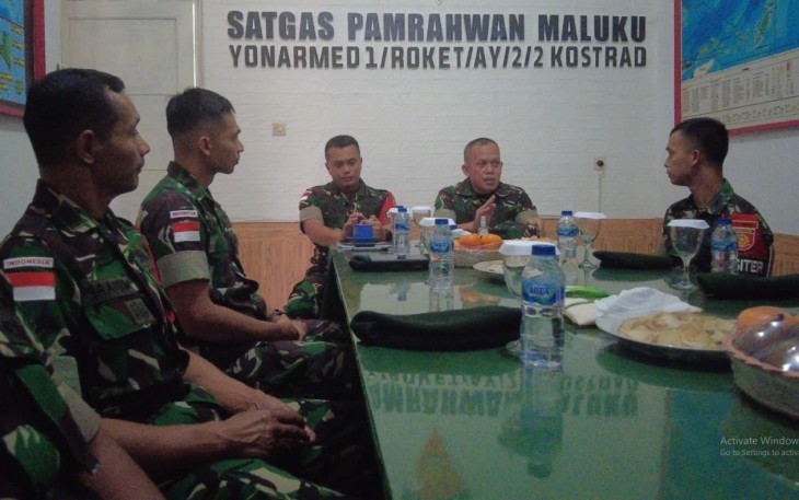 Satgas Pamrahwan Maluku Yonarmed 1 Kostrad saat Terima Kunjungan Kerja Tim Asnis Pusterad