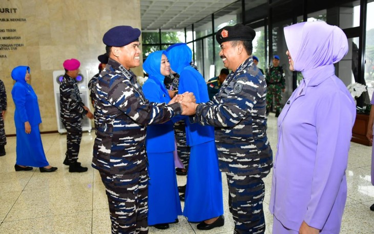 8 Perwira Tinggi TNI AL Resmi Menyandang Pangkat Baru dan Jabatan Baru 