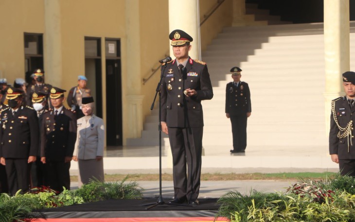 Kapolda Bengkulu saat Pimpin Upacara Bendera Peringati Harkitnas Ke-115
