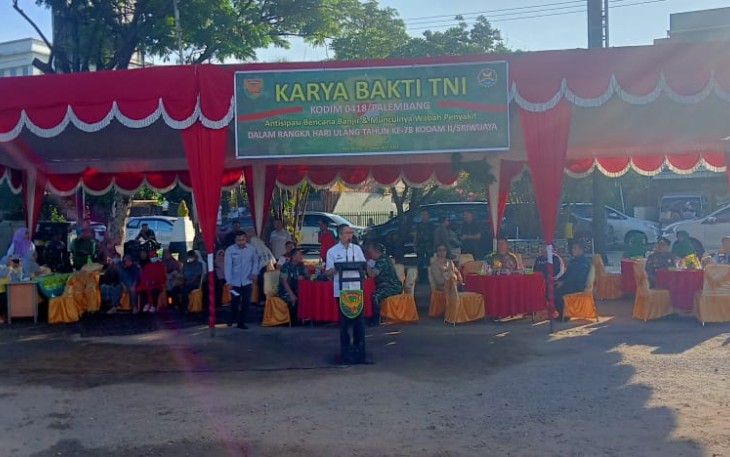 Karya Bakti TNI di Kawasan Pasar Sekip Ujung