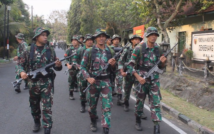 Menarmed 2 Kostrad Bentuk Fisik Seorang Prajurit dengan Olahraga Militer Bersenjata