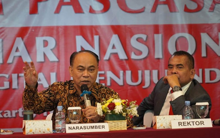 Menteri Budi Arie pada Seminar Nasional bertema 'Transformasi Digital Menuju Indonesia Maju' yang digelar oleh Universitas Prof. Dr. Moestopo (Beragama) dengan moderator Prof. Effendi Gazali, Ph.D.
