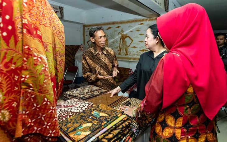 Puan di kawasan UMKM yang berada di Taman Pakujoyo, Gayam, Sukoharjo, Minggu (3/12/2023). 
