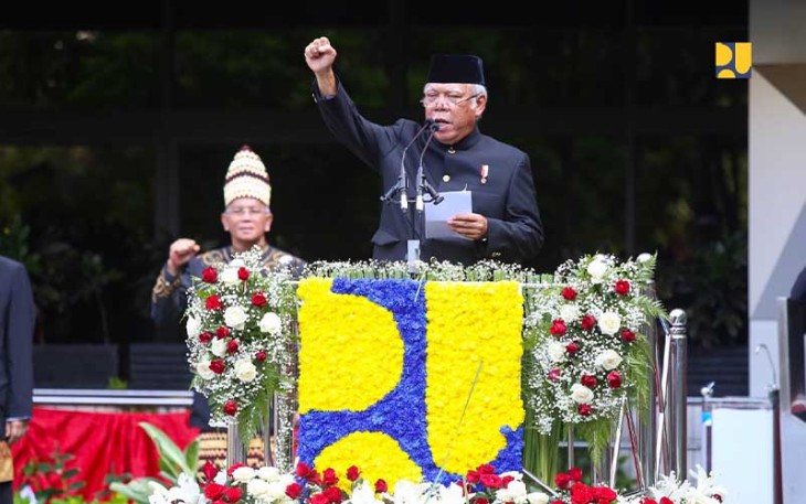 Menteri PUPR Basuki Hadimuljono dalam arahannya pada Upacara Peringatan Hari Bakti Pekerjaan Umum ke-78 di Kantor Kementerian PUPR, Jakarta, Minggu (3/12/2023). 